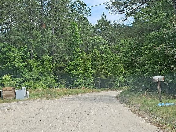 4th image of 2234 McNutt Rd