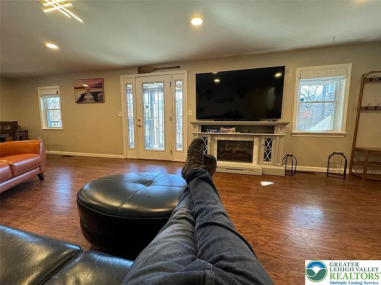 312 Lehigh Dr — Photo 9
