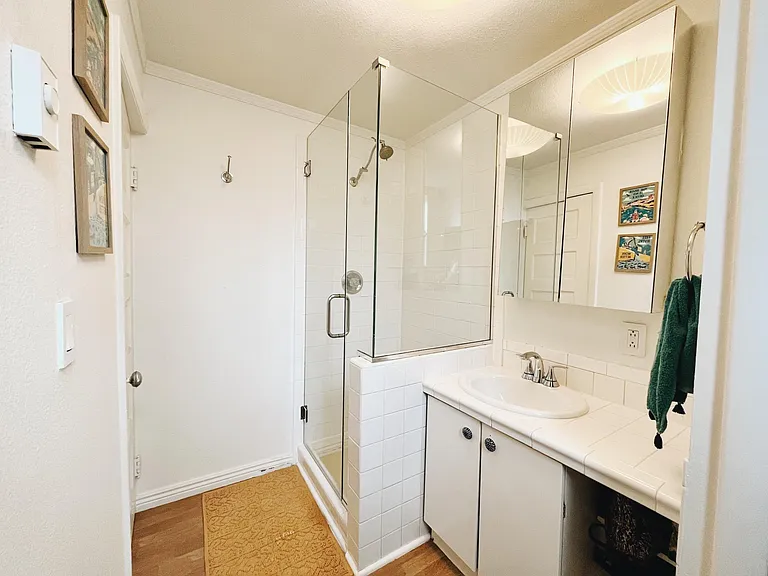 1059 N Emerson St #C — Photo 6