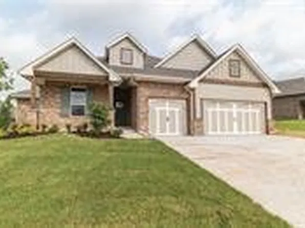 3125 Hunter Crest Dr, Edmond, OK 73034