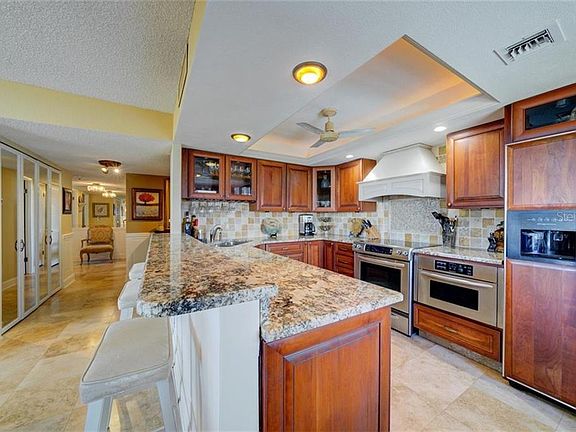 5th image of 220 Belleview Blvd APT 509