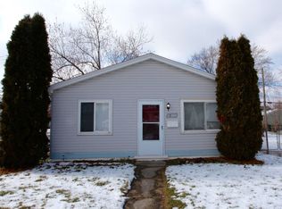 28303 Maple St, Roseville, MI 48066