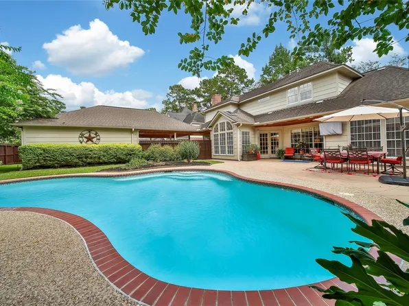1702 Seven Maples Dr, Kingwood, TX 77345