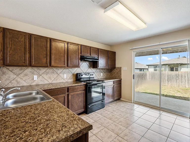 13405 Lismore Ln — Photo 12