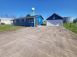 211 Peach St, Sweeny, TX 77480