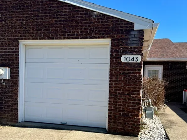 1043 Cranston Dr, Greensburg, PA 15601
