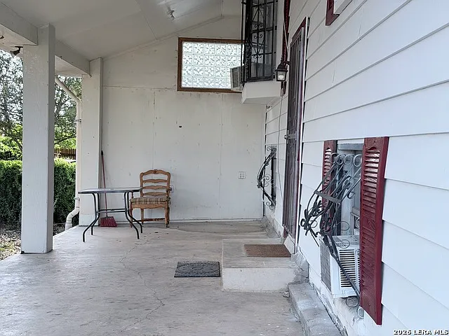 213 Earl St #B — Photo 3