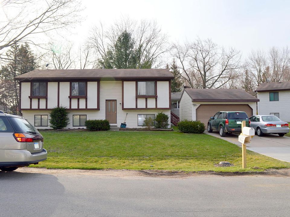 1st image of 2632 Colton Ave SE