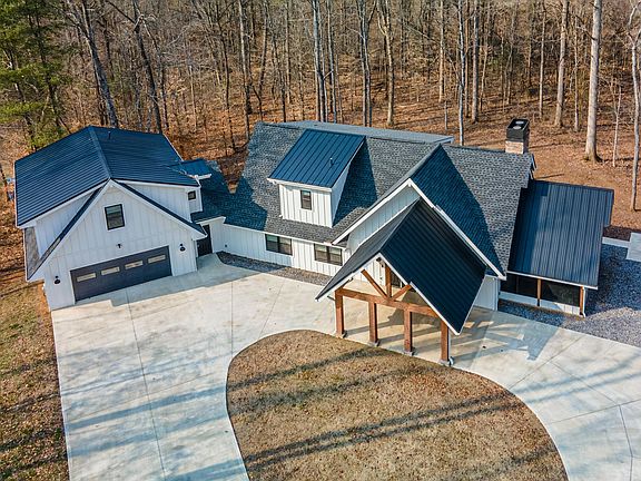 2nd image of 226 Meadowood Rd