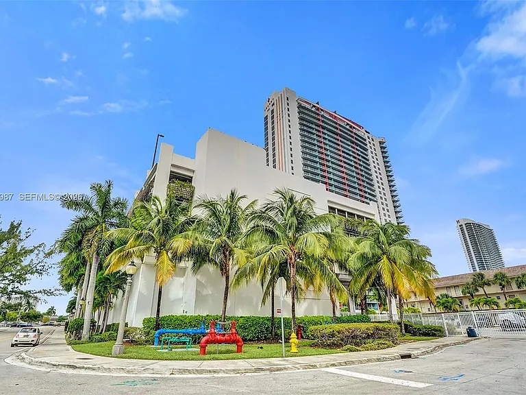 2600 E Hallandale Beach Blvd #T1902 — Photo 97
