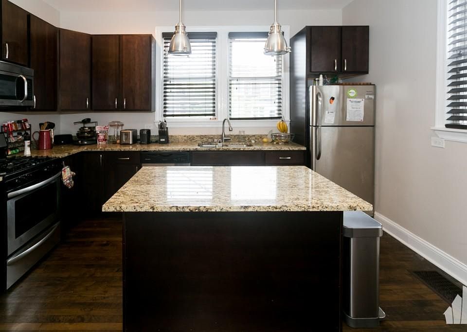 1st image of 2506 W Argyle St #825