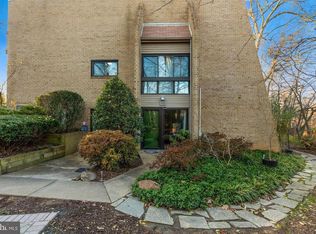 11606 Windbluff Ct #7B, Reston, VA 20191