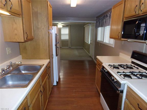 4th image of 12374 Alton Dr