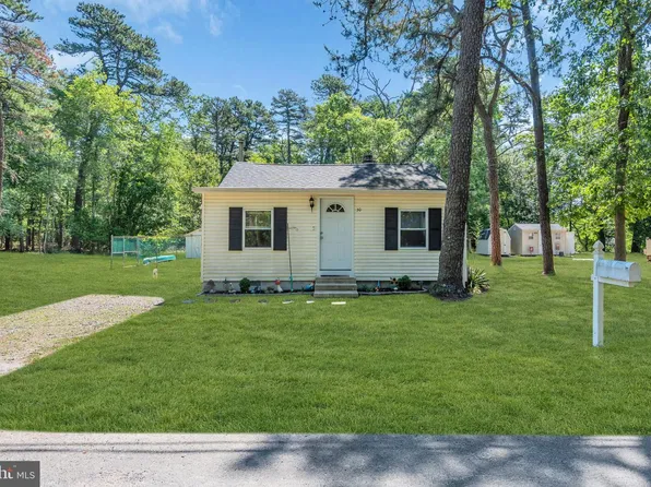30 Palmetto Ave, Browns Mills, NJ 08015