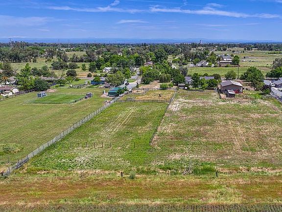 4th image of 11320 Colony Rd
