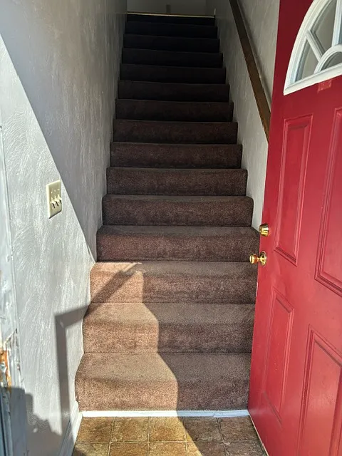 2 bed, 900 sqft, $1,090 — Photo 2