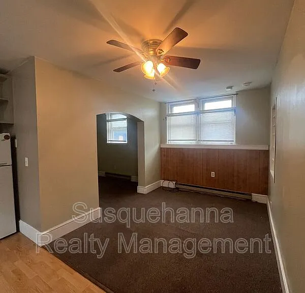 134 College Ave — Photo 2