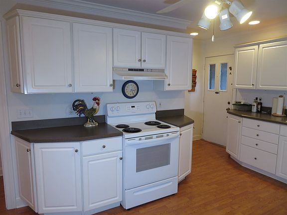 5th image of 3306 Bayard Park Dr