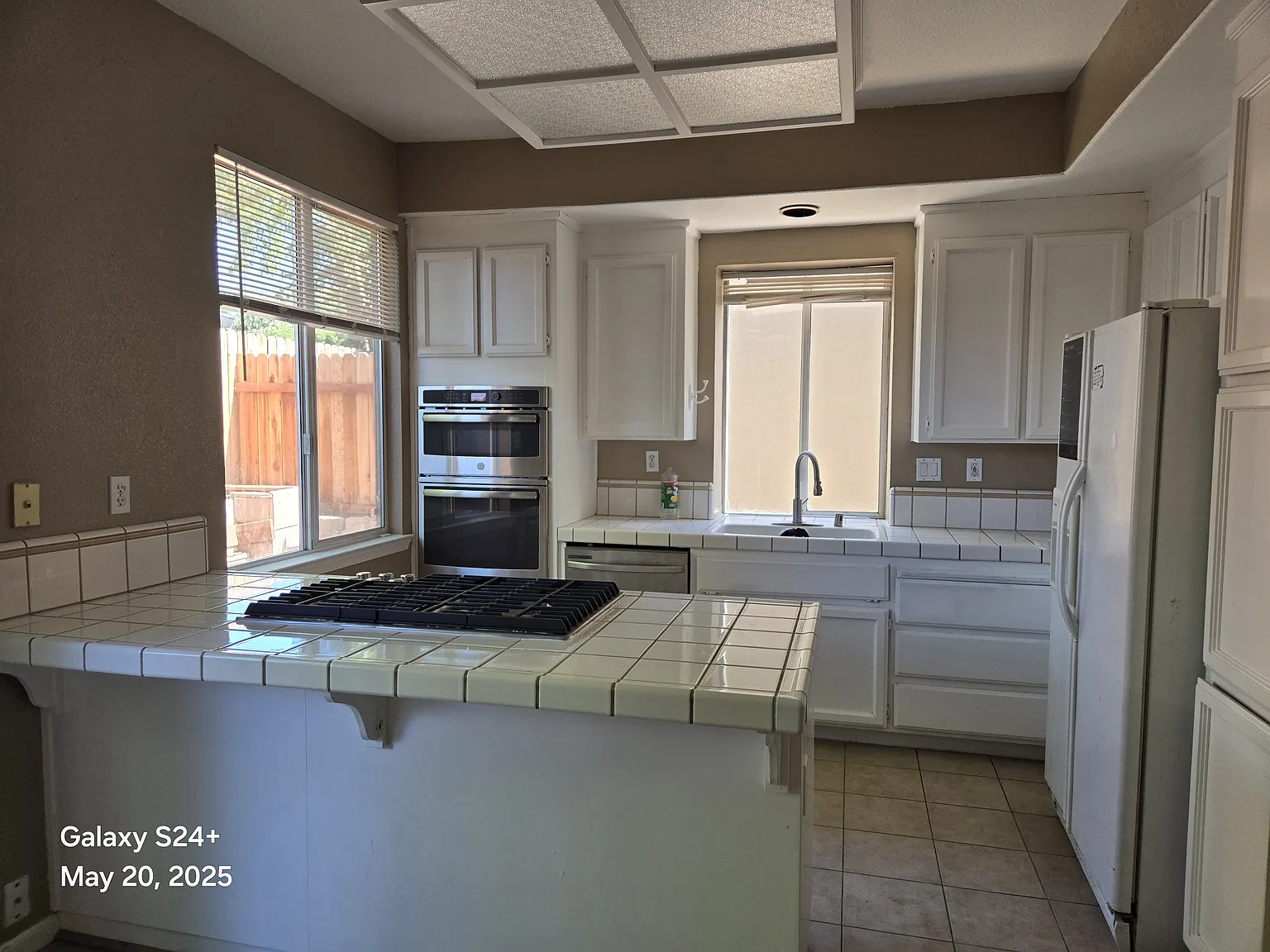 3 bed, 2.5 bath, 1577 sqft, $2,500 — Photo 4