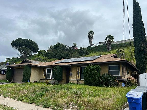 2nd image of 1537 Angelus Ave