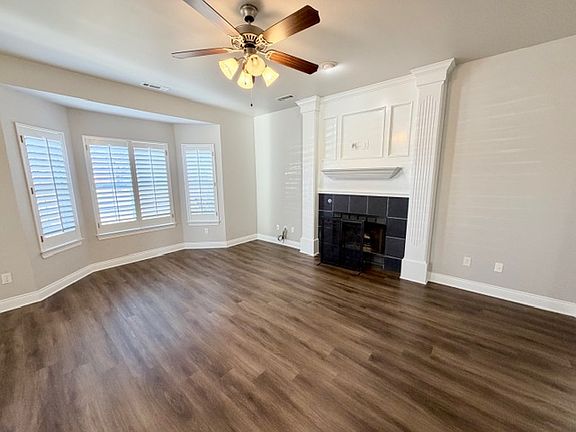 5th image of 884 N Meadowlands Dr