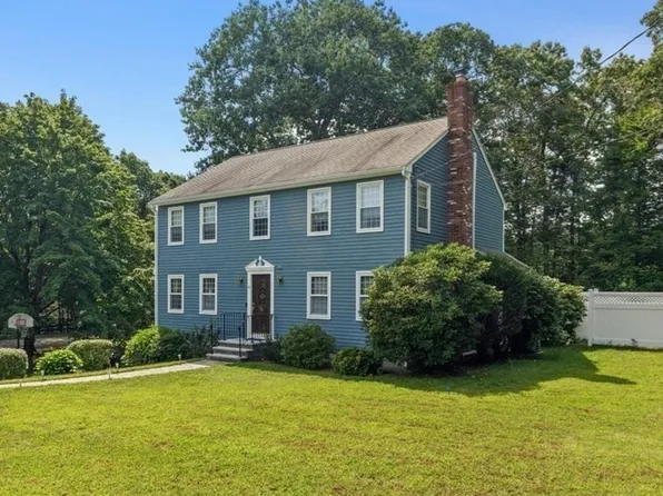 4 Blueberry Ln, Norfolk, MA 02056