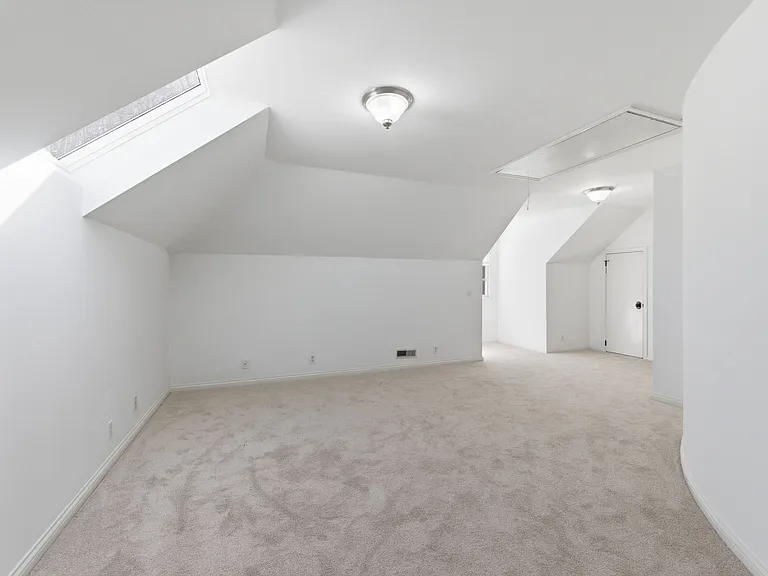 710 Ashley Run — Photo 25