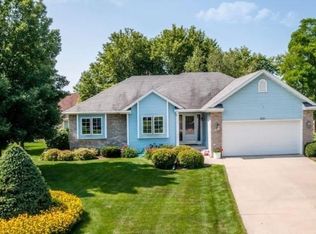 921 Pearl St, Waterloo, WI 53594