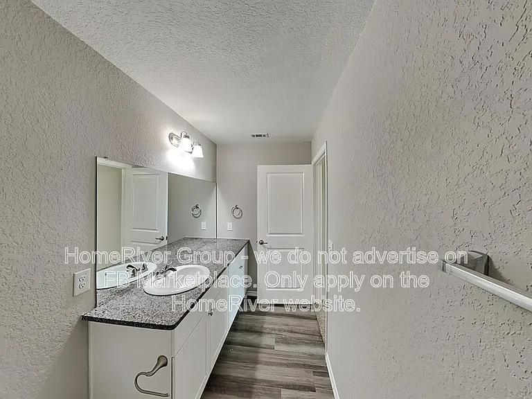 6807 Hibiscus Fls — Photo 15