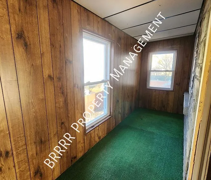 19 N Pine St — Photo 9