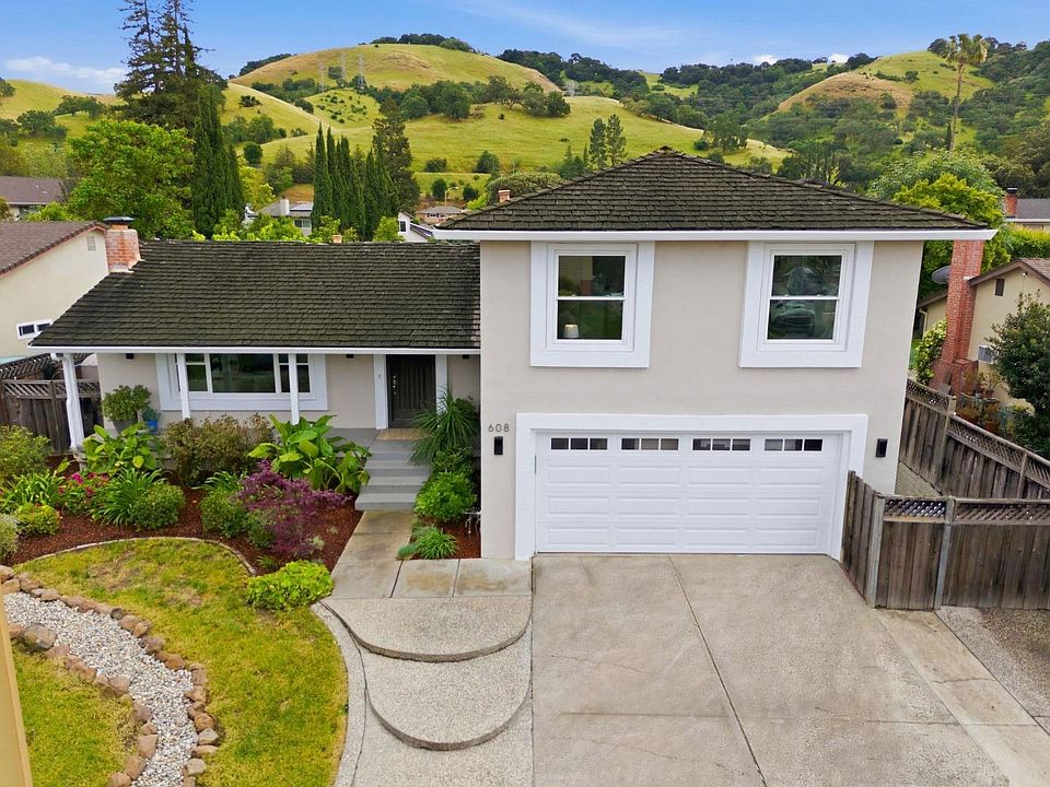 1st image of 608 Curie Dr