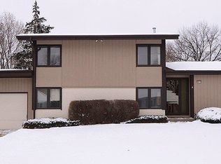 4915 N 103rd St, Omaha, NE 68134