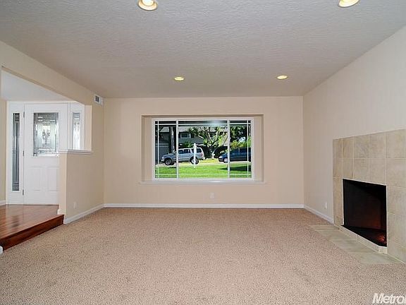 5th image of 7025 Ellsworth Cir