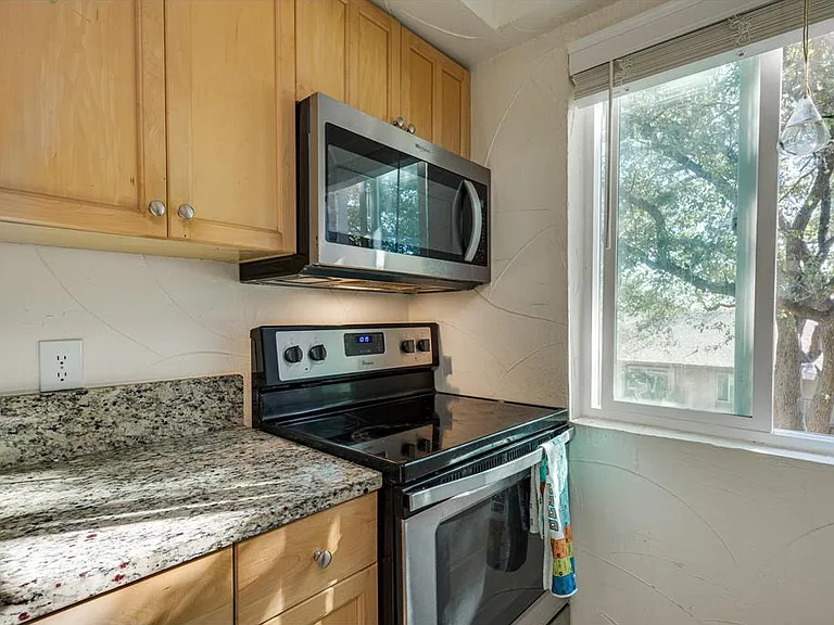 3018 S 1st St #218-1-1 — Photo 7