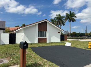 2400 SW 113th Ct, Miami, FL 33165