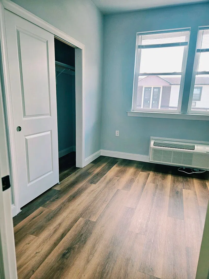 Luxury 1 and 2 bedrooms for rent — Photo 4