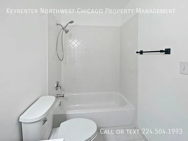 3000 Bayside Dr #107 — Photo 16