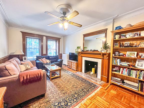 3rd image of 651 10th St APT 1