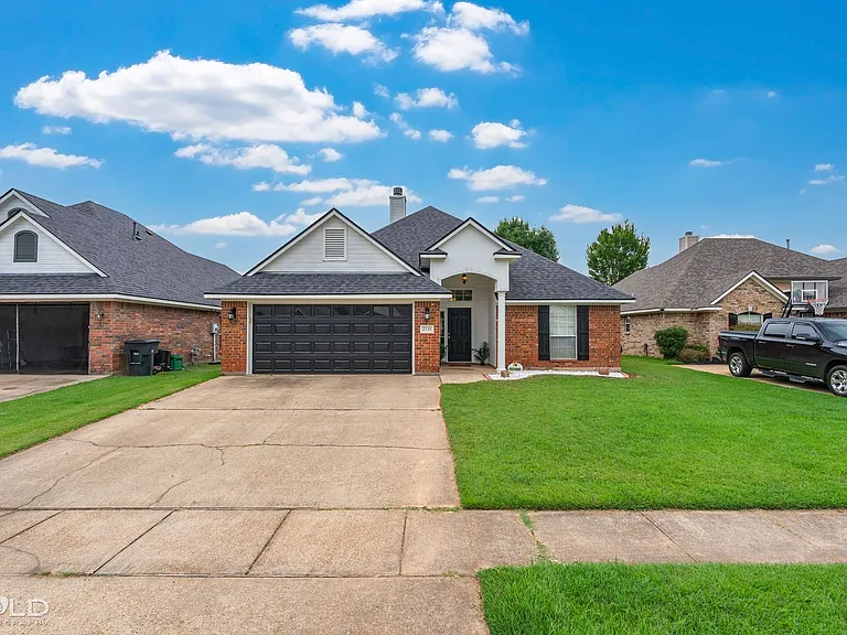 2531 Brookhaven Dr — Photo 1