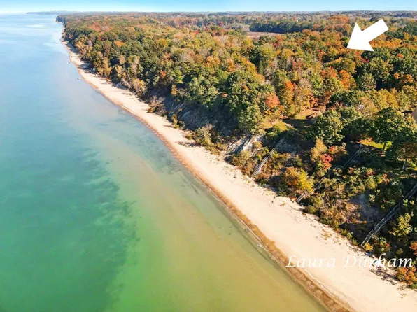 Leon Ave, Fennville, MI 49408