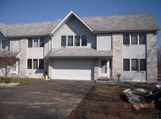 609 Newcastle Dr #C, Schererville, IN 46375