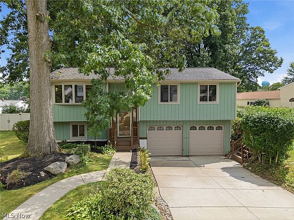 2nd image of 163 Oakhurst Dr