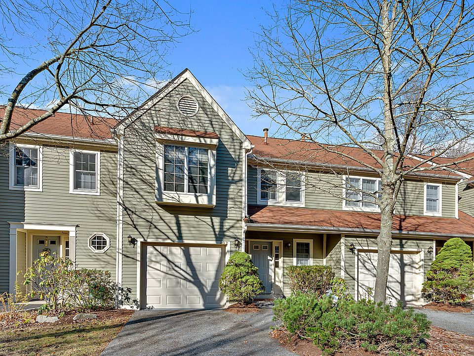 1st image of 202 Kensington Way