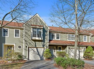 202 Kensington Way, Mount Kisco, NY 10549
