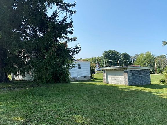 2nd image of 425 Clearview Dr