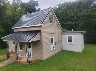 820 Holland St, Eden, NC 27288
