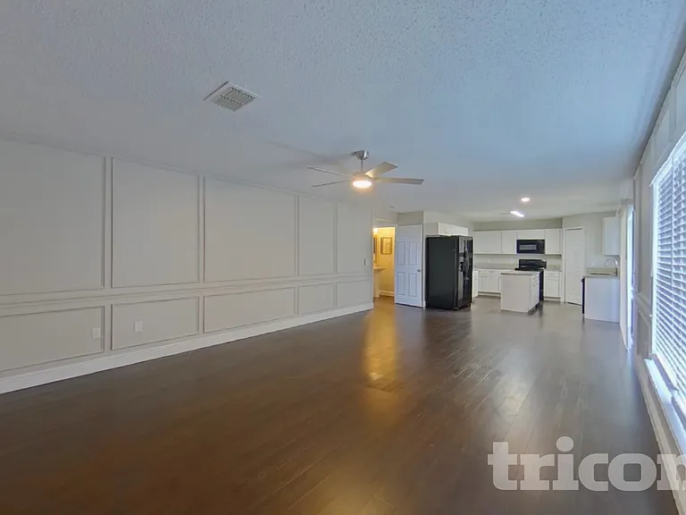 1730 Sunset Ridge Dr — Photo 2