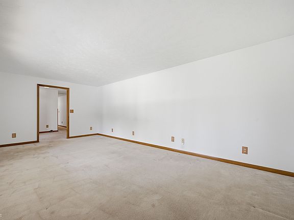 4th image of 5331 E Woodruff Dr