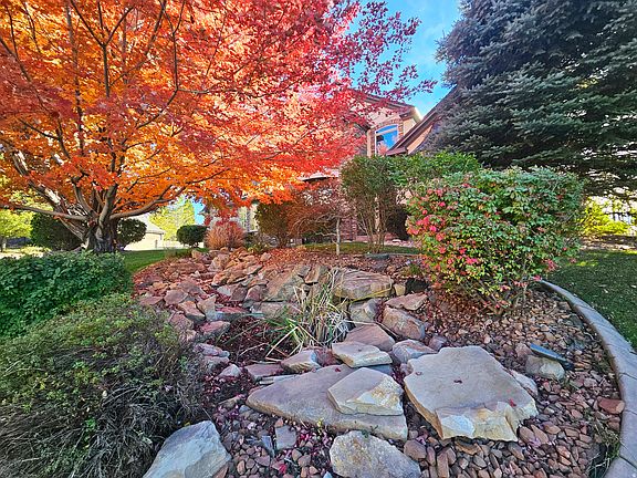 5th image of 682 E Healey Blvd S