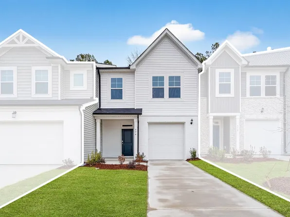574 Barrington Row Ave, Zebulon, NC 27597